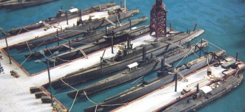 1-700WWIIJapSubBaseDiorama1