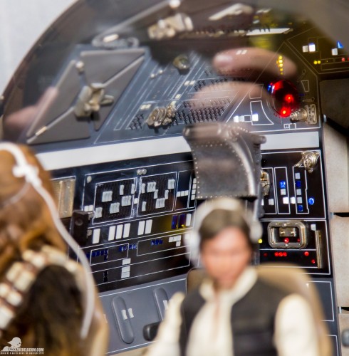 Hot-Toys-Display-2015-San-Diego-Comic-Con-SDCC-078